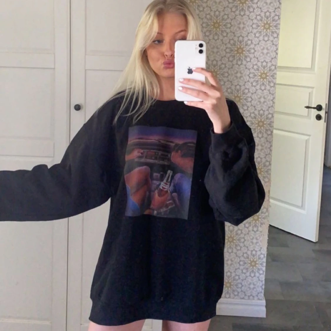 oversized sweatshirt