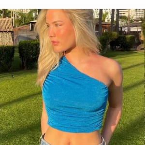 Alvii tröja - Jag säljer min jätte fina tröja från alvii på grund av att den va för stor. Den är i nytt skick och i jätte fint material!!❤️ 