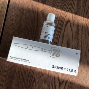 Skinroller !  - Säljer min skinroller. Självklart oanvänd. Dock har jag öppnat lådan och kollat på den. Men inser att jag kommer inte använda den. Följer med en rengöring (oöppnad). 250kr inkl spårbar frakt ! 
