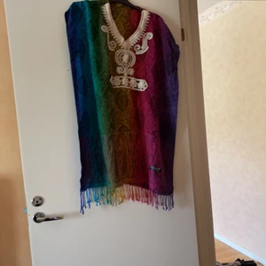 Klänning  - Den är aldrig använda 