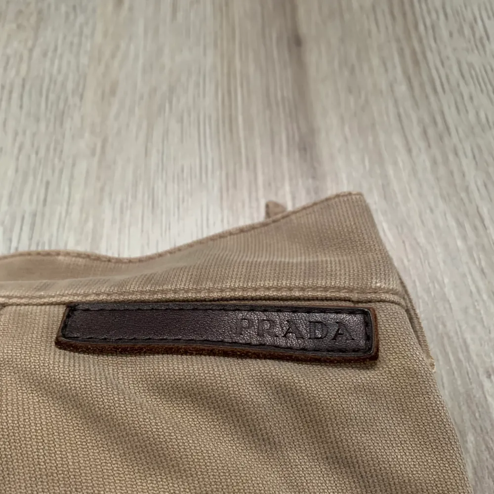 Vintage cargobyxor från Prada. Jeans & Byxor.