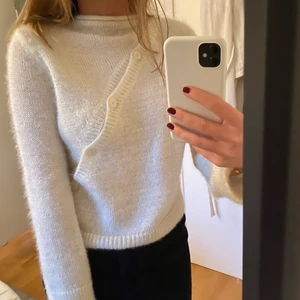 Stickad tröja  - Mjuk, stickad tröja från na-kd i stl S, knappt använd så i bra skick❣️