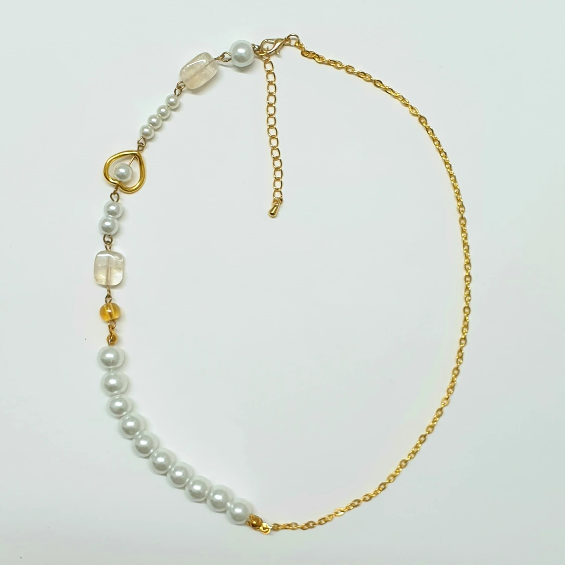 Guld halsband pärlor