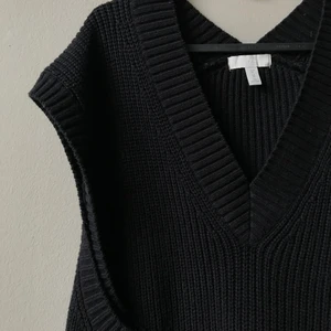 Slipover väst stickad  - Stickad svart slipover /  väst, gott skick! Xl