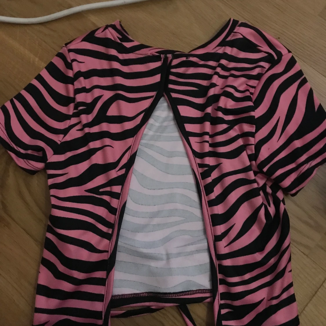 Rosa/svart croptop strlk XS - 90