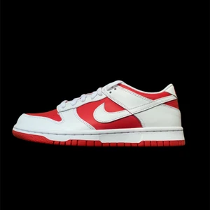 Nike dunk championship red - Skit snygga och exklusiva skor!!