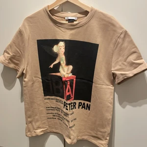 T shirt - Skitcool t shirt ifrån zara som gjort Collab med Disney 