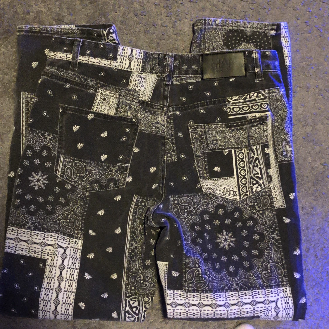 Bandana mönstrade jeans - 91