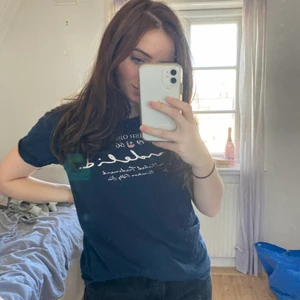 Bondelidtröja - Hejsan! Säljer min bondelidtröja. Den är använd men i fint skick😊