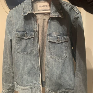 Our legacy jeans jacka - Size 46 (sitter som en small. Säljs inte längre.