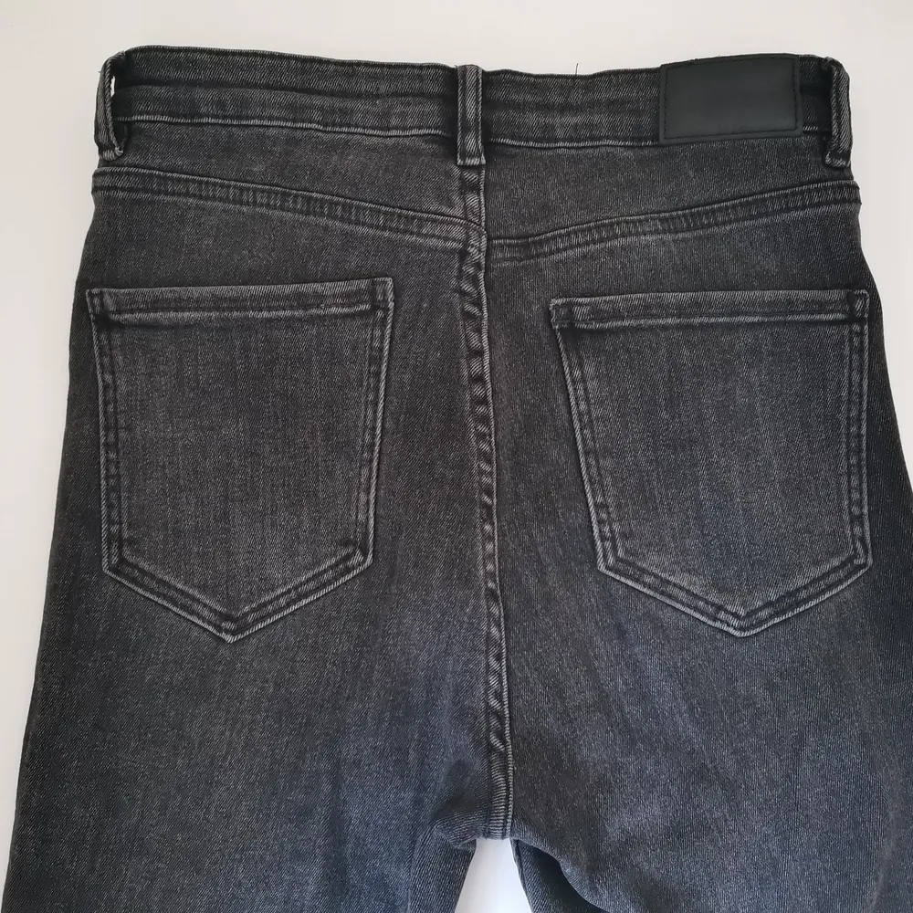 High waist - skinny grey jeans zara. Perfecr condition. Pick up at aspudden.. Jeans & Byxor.
