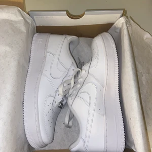 Nike air force 1 - Helt nya Nike air force 1, vita storlek 38/38,5. Hämtas i Göteborg 