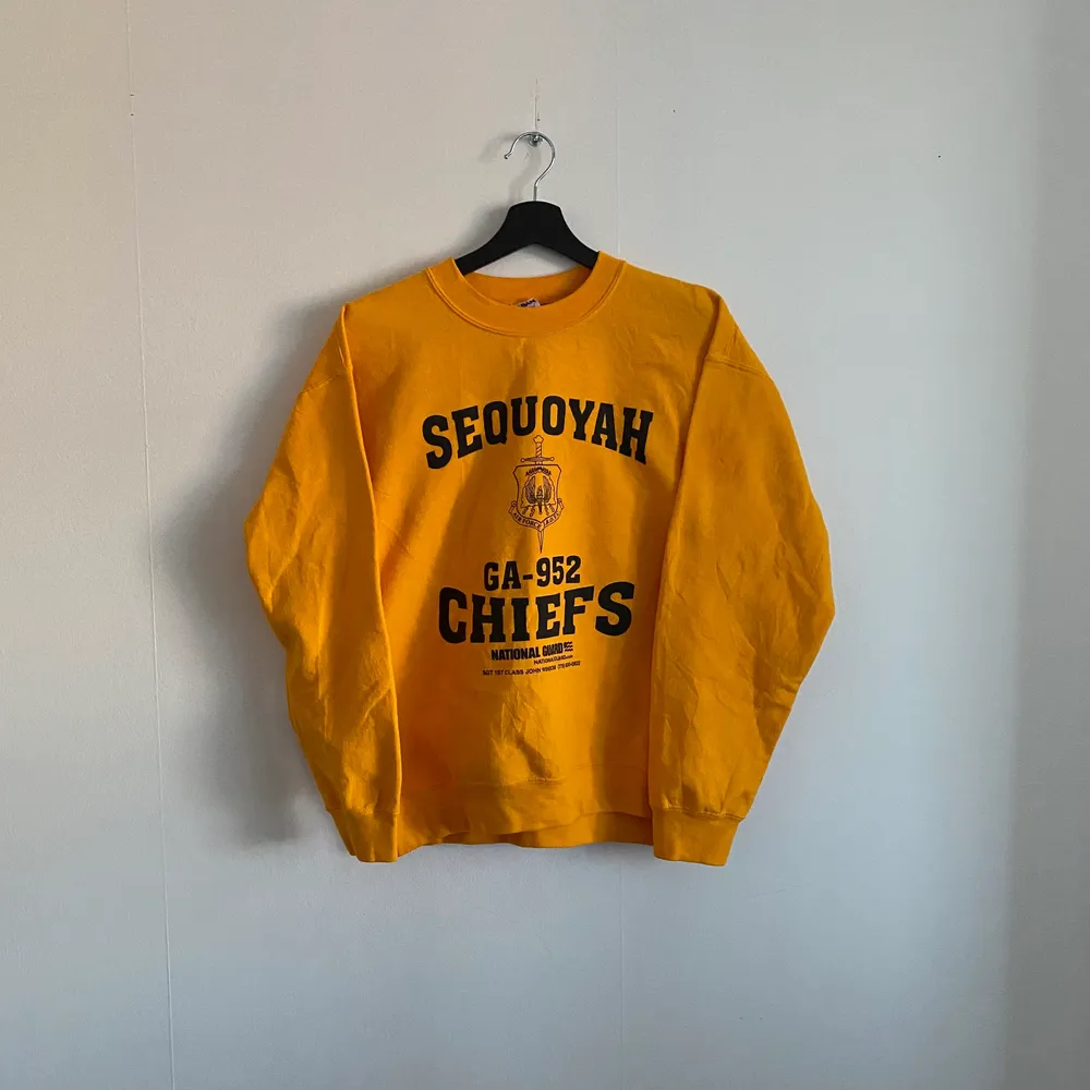 Vintage ”Sequoyah” sweatshirti bra skick och storlek M. Tröjor & Koftor.