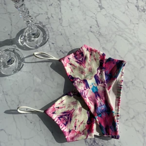 Fin crop topp - Fin crop topp som man kan ha med ett par jeans, en fin vit kjol eller byxor.