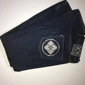 Evisu Jeans  - ”32” evisu jeans sitter som medium/large