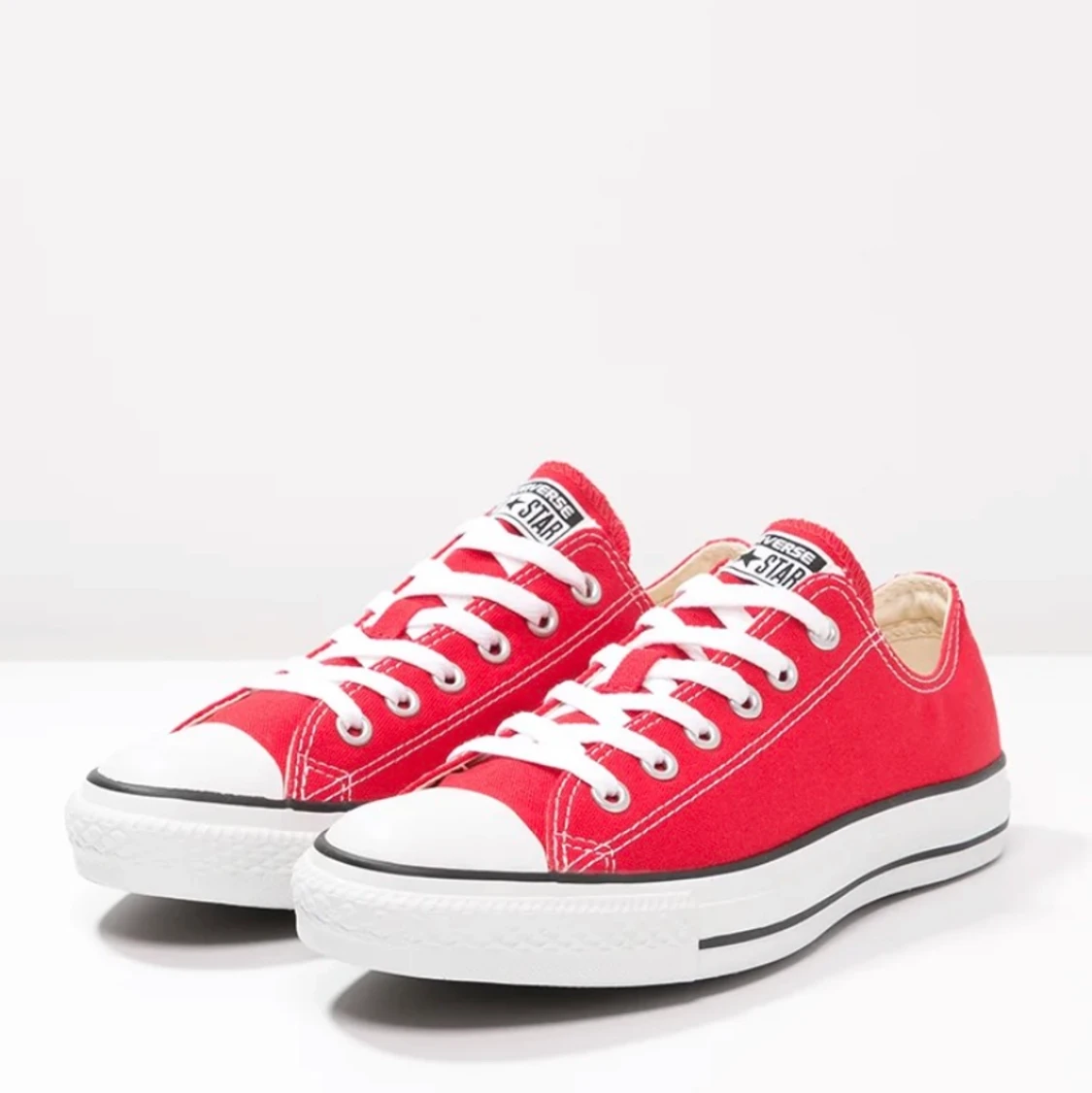 Röda converse 