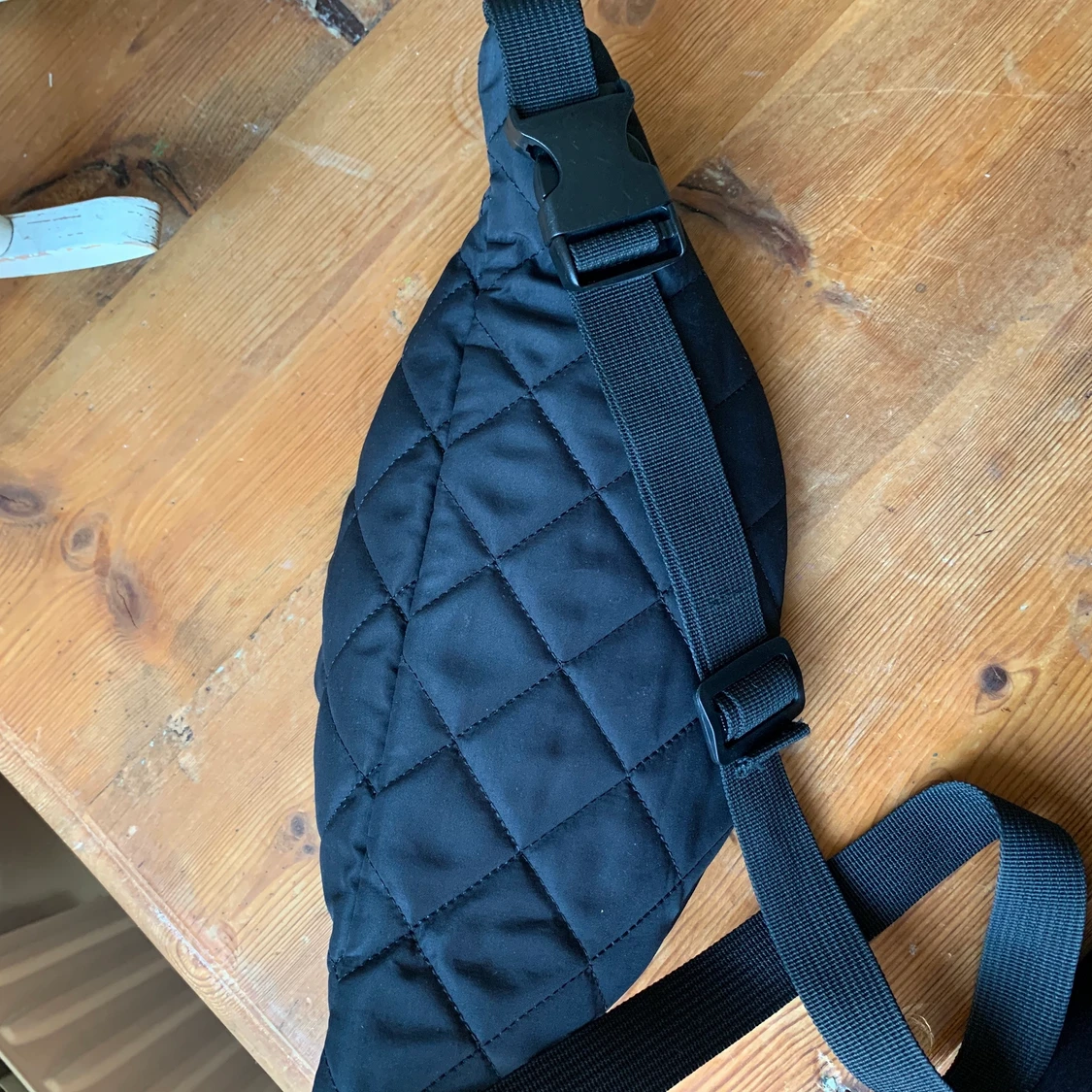 Svart magväska - 91