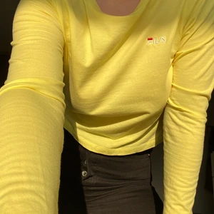 FILA, storlek s - Knappt använd fila tröja. Storlek S. Kan mötas upp i malmö