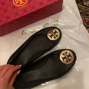 Äkta superfina tory burch Bellerina som är i ett fint skick! Skriv för mer information💗