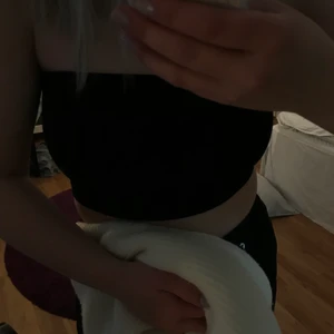 Topp - Topp från Gina storlek S andvänd ca 2 gånger så i nyskick skulle jag säga☺️💕 