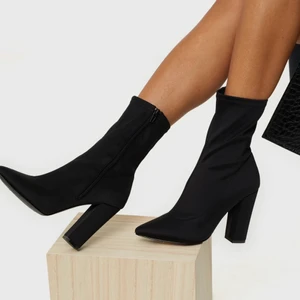 Boots - Boots aldrig används endast testade strl 38. 300kr. (Säljer åt en vän)