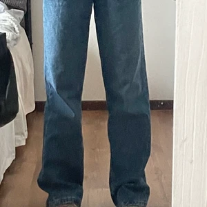 Boyfriend jeans, storlek 34 - Råkade beställa två av dessa byxor så de som säljs är inte använda
