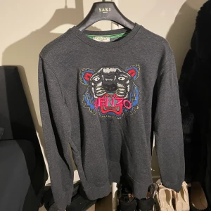 Kenzo  - Aldrig använt. Bra skick
