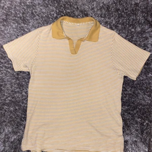 pike. frotté, t shirt - pike frotté t shirt. denna är snygg oversized tycker jag. funkar på strl s-m lika bra