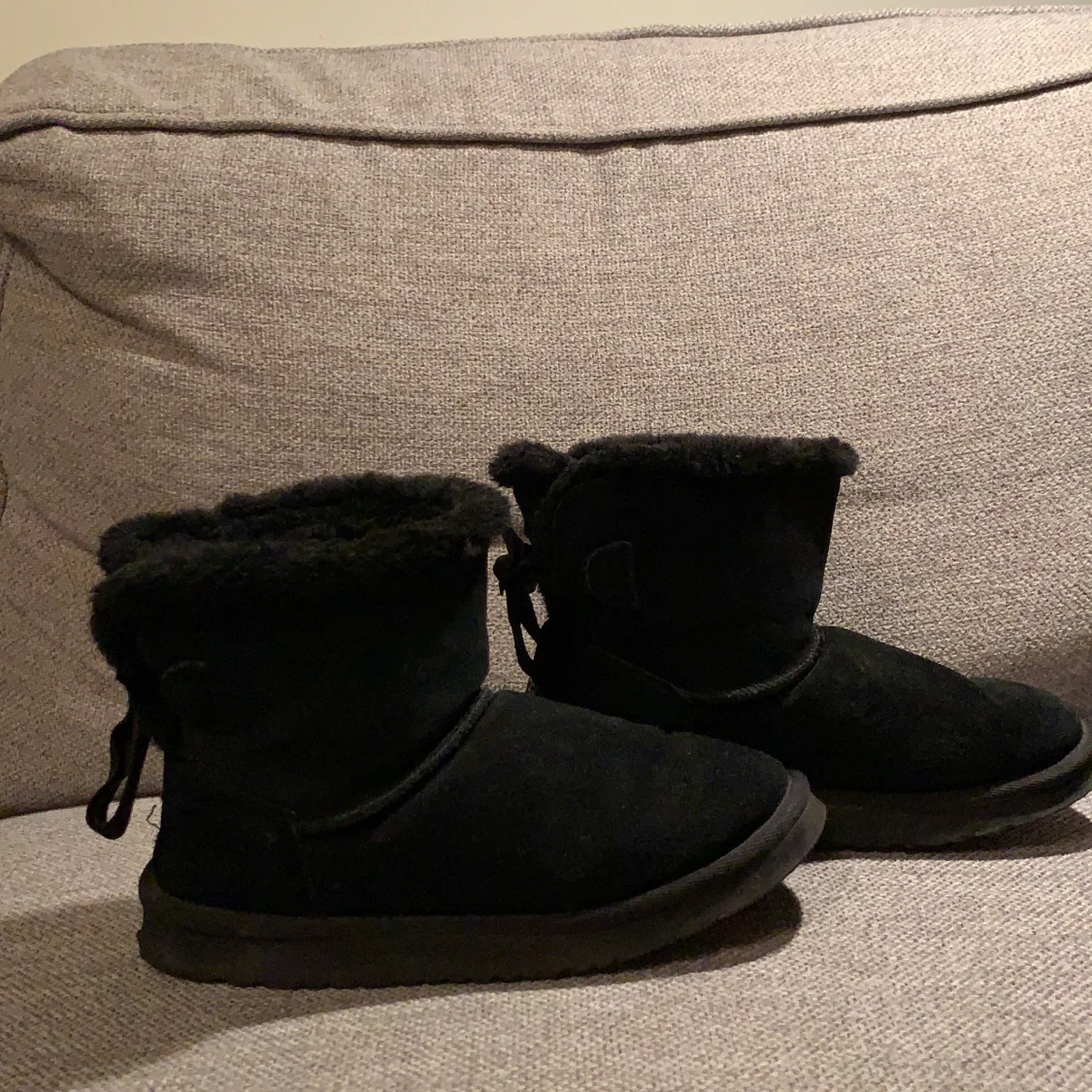 UGGs  - 90