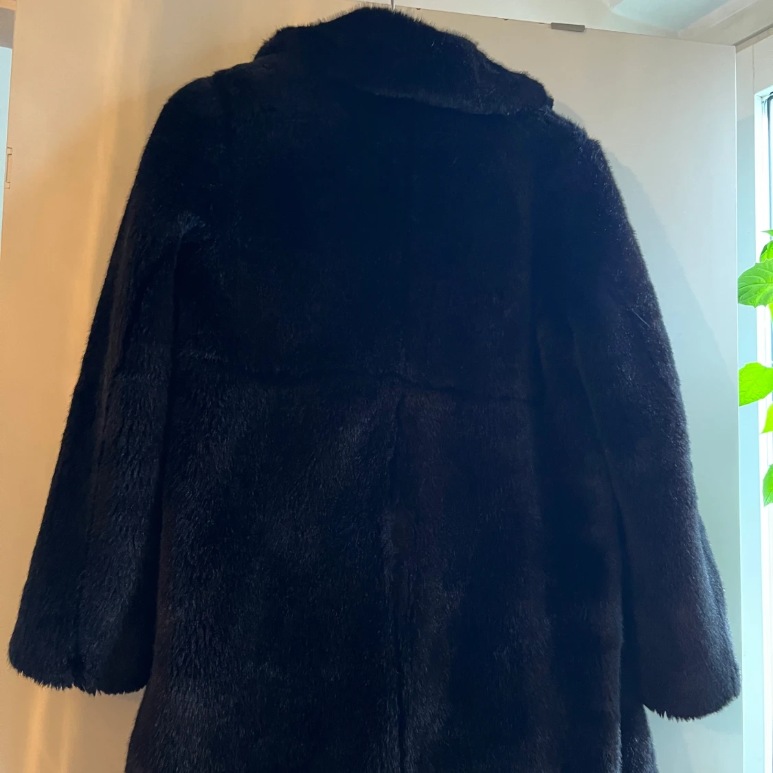 Svart fuskpäls, Zara Woman Studio, stl S - 91