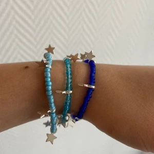 Armband  - Säljer dessa stjärnarmband, 20kr styck. 2 för 25kr, 3 för 30kr och gratis frakt💙💙💙💙