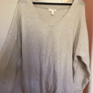 Beige tröja oversize - Beige tröja med oversize passform