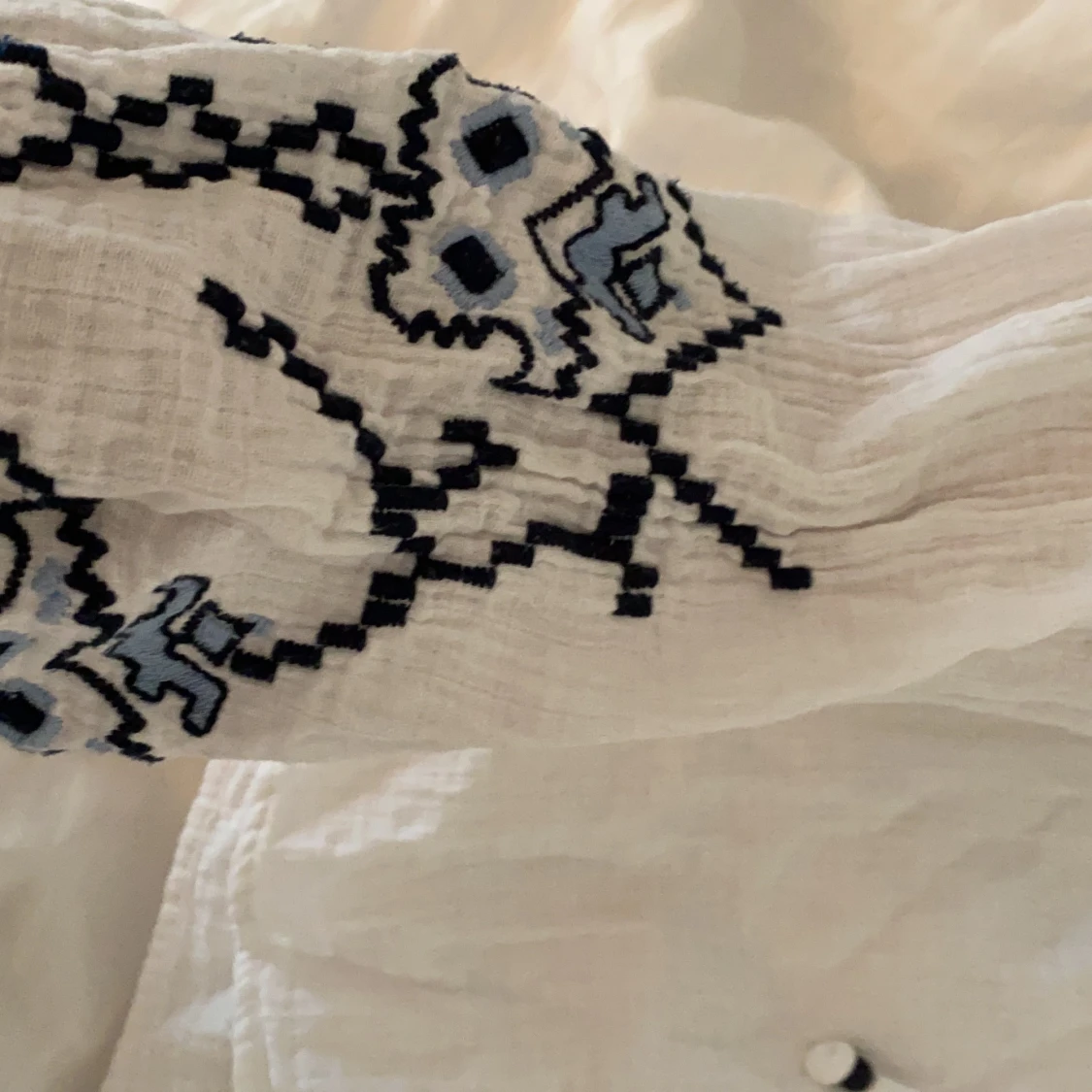 Grekisk skjorta med detaljer  - 91