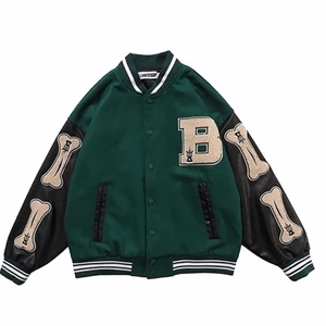 Collagejacka - Säljer min collegejacka som är knapt är använd. Inköpt för 800kr säljer den för 350kr. Är i mycket bra skick i storlek s💗