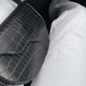 NAKD väska - Säljer denna väska från NAKD då den tyvärr ej kommer till användning längre, används fåtalet gånger och är i nyskick