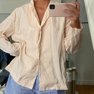 Skjorta från zara - Helt nyskick! Köparen står för frakten
