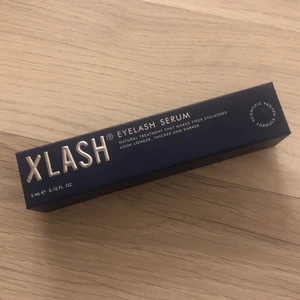 Helt oanvänd Xlash serum - Helt oanvänd Xlash serum. Köpt för 479kr - Säljer för 230kr. Köpte två stycken serum för jag tänkte att jag skulle börja använda det. Men jag fick tyvärr allergiska reaktioner och tål tydligen inte något ämne som finns i Xlash (det är inte så vanligt, men kan hända). Därför säljer jag nu den oanvända. Om någon skulle vara intresserad av den jag har testat ett fåtal gånger så finns den oxå att köpa (för ett billigare pris då). Kontakta mig eller kommentera vid intresse/frågor :)