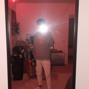 Santa cruz hoodie  - Nära oanvänd santa cruz hoodie 