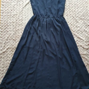 Maxiklänning utan slits - Mörkblå maxiklänning, använd fåtal gånger