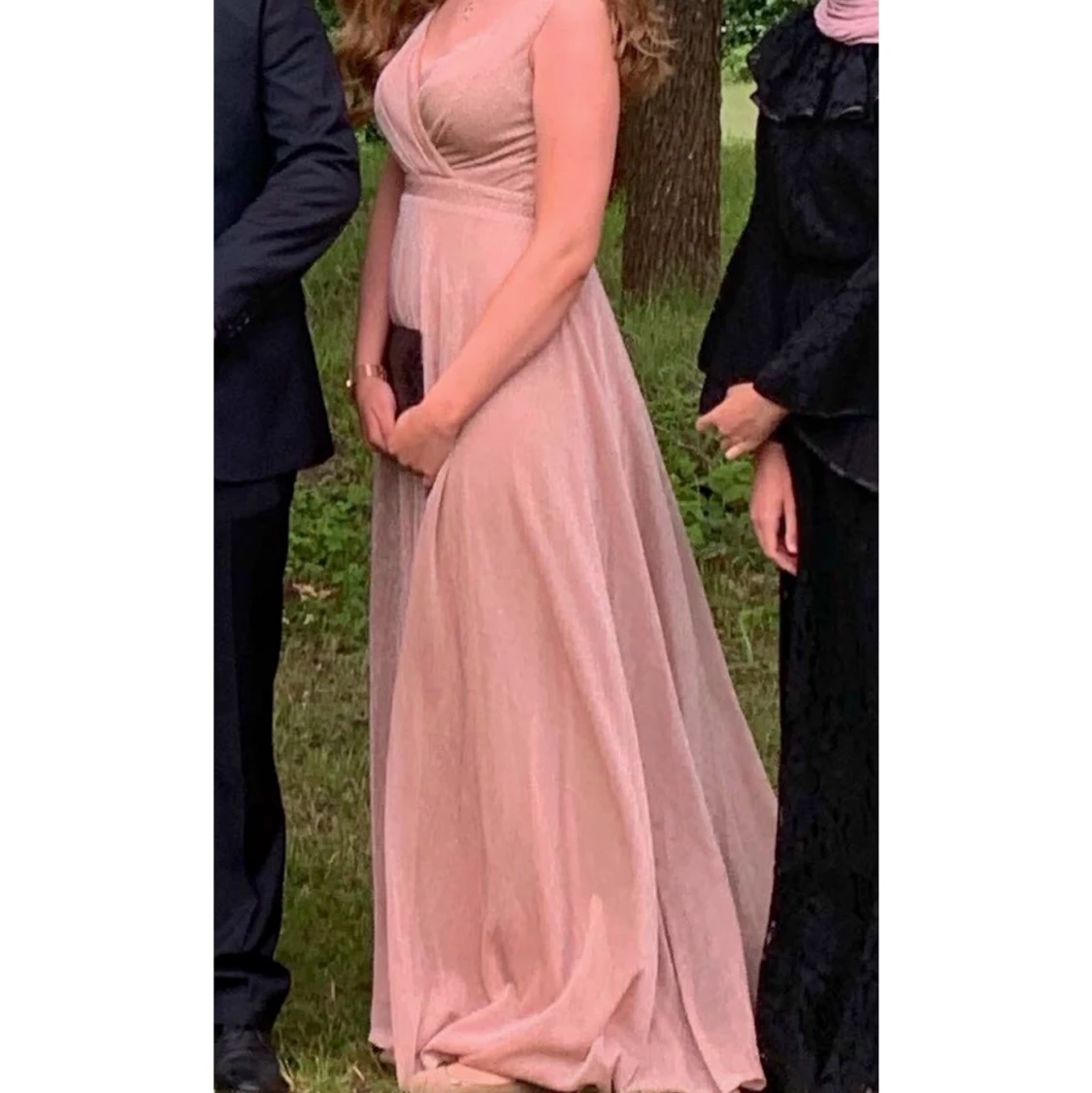 Glittrig balklänning  - 90