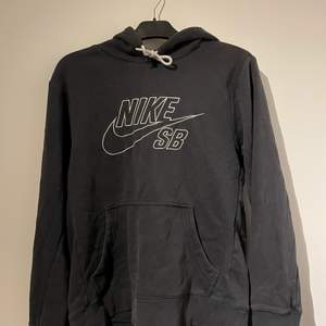 En nike sb hoodie skick 9/10 