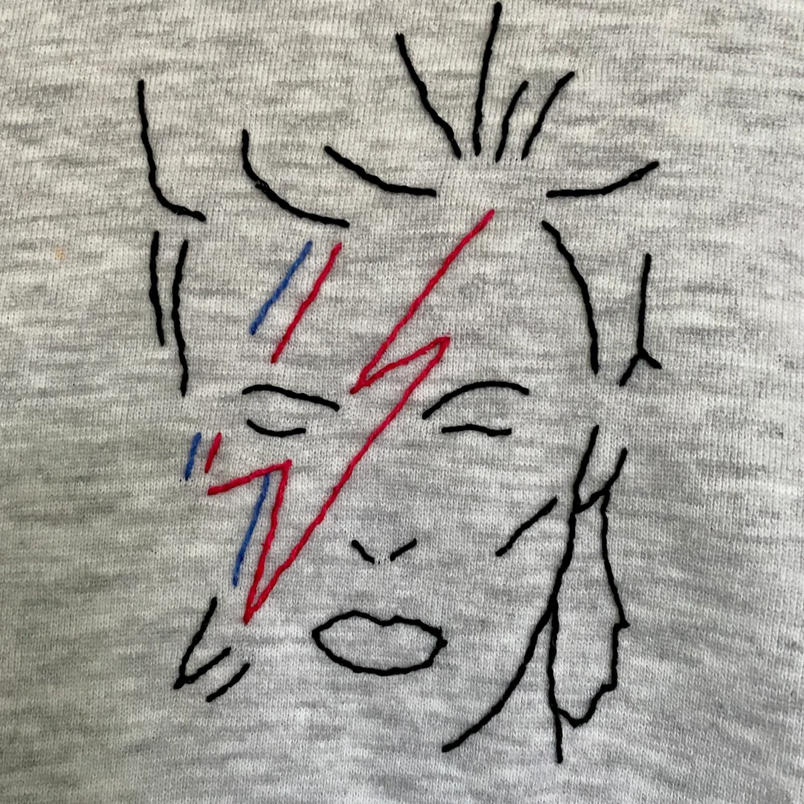 Broderad tröja - 90