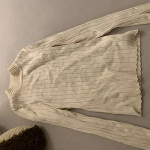 Tröja  - Bra skick sitter väldigt fint