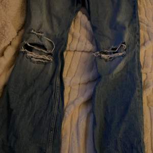 Bershka jeans stl 36 längden passar 170 cm nya endast upptvättade 