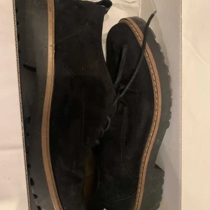 Skor 50kr - Ett par skor för 50kr 