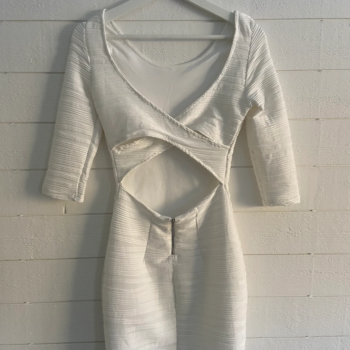 Super fin vit klänning med formning