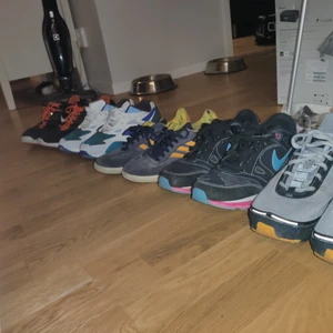 Nike air max 2x Reebok adidas och Nike runners - Säljer alla skorna i en klump summa billigt 1000 kr och priset kan alltid diskuteras