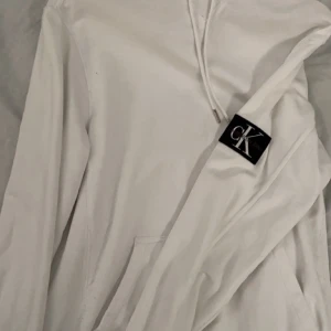 Calvin Klein hoodie - Fin Calvin Klein hoodie som knappt är använd 
