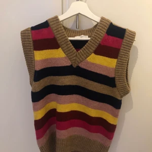 Väst storlek s - En väst från mango storlek S 100kr