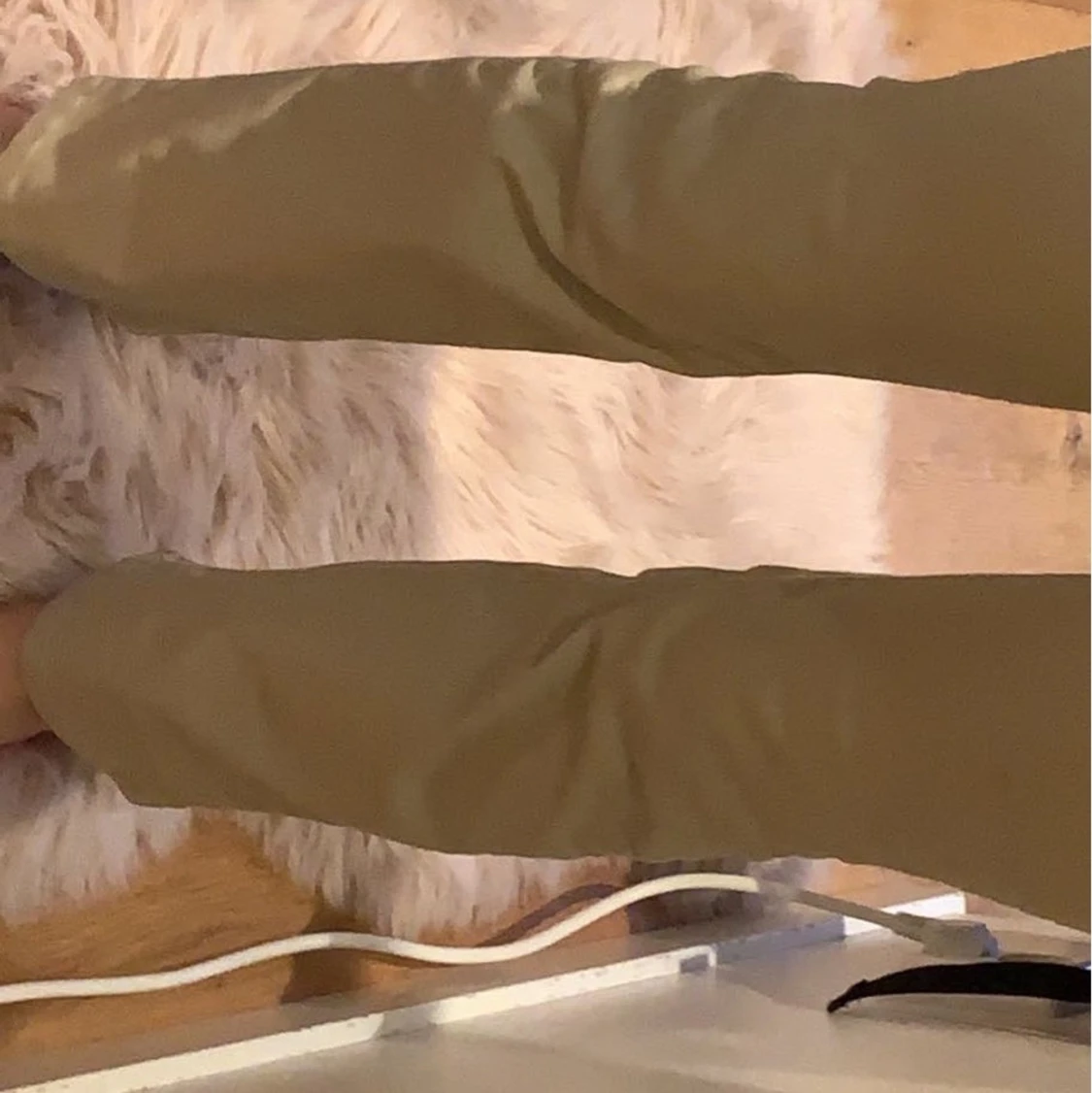 Beiga bootcut jeans. - 90